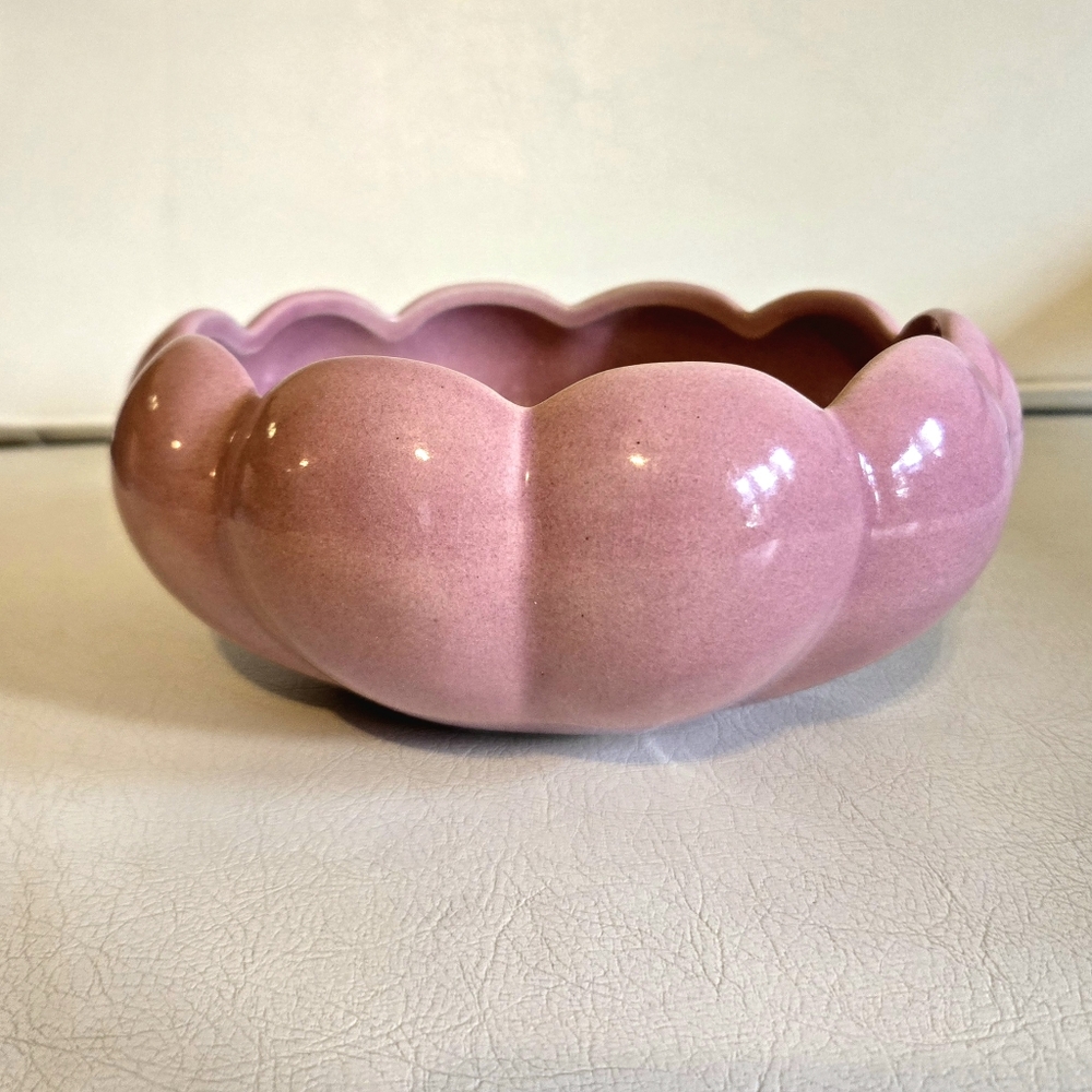Vintage Pink Mauve Ceramic Scaloped Pottery Planter
